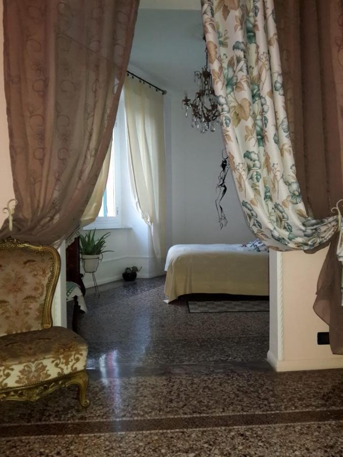 ג'נובה Appartamento In Centro Zona Fiera,Davanti Al Galliera מראה חיצוני תמונה