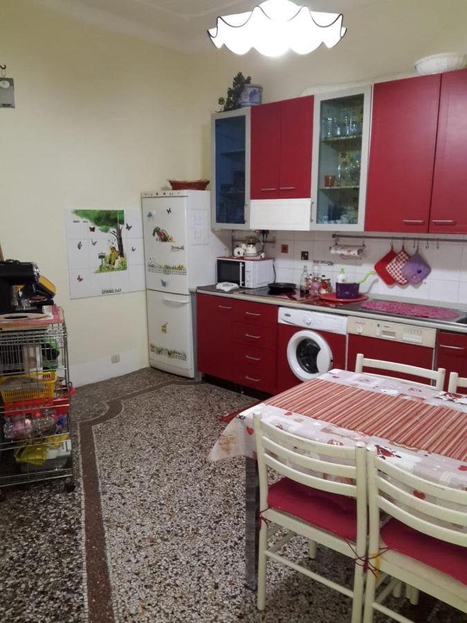 ג'נובה Appartamento In Centro Zona Fiera,Davanti Al Galliera מראה חיצוני תמונה
