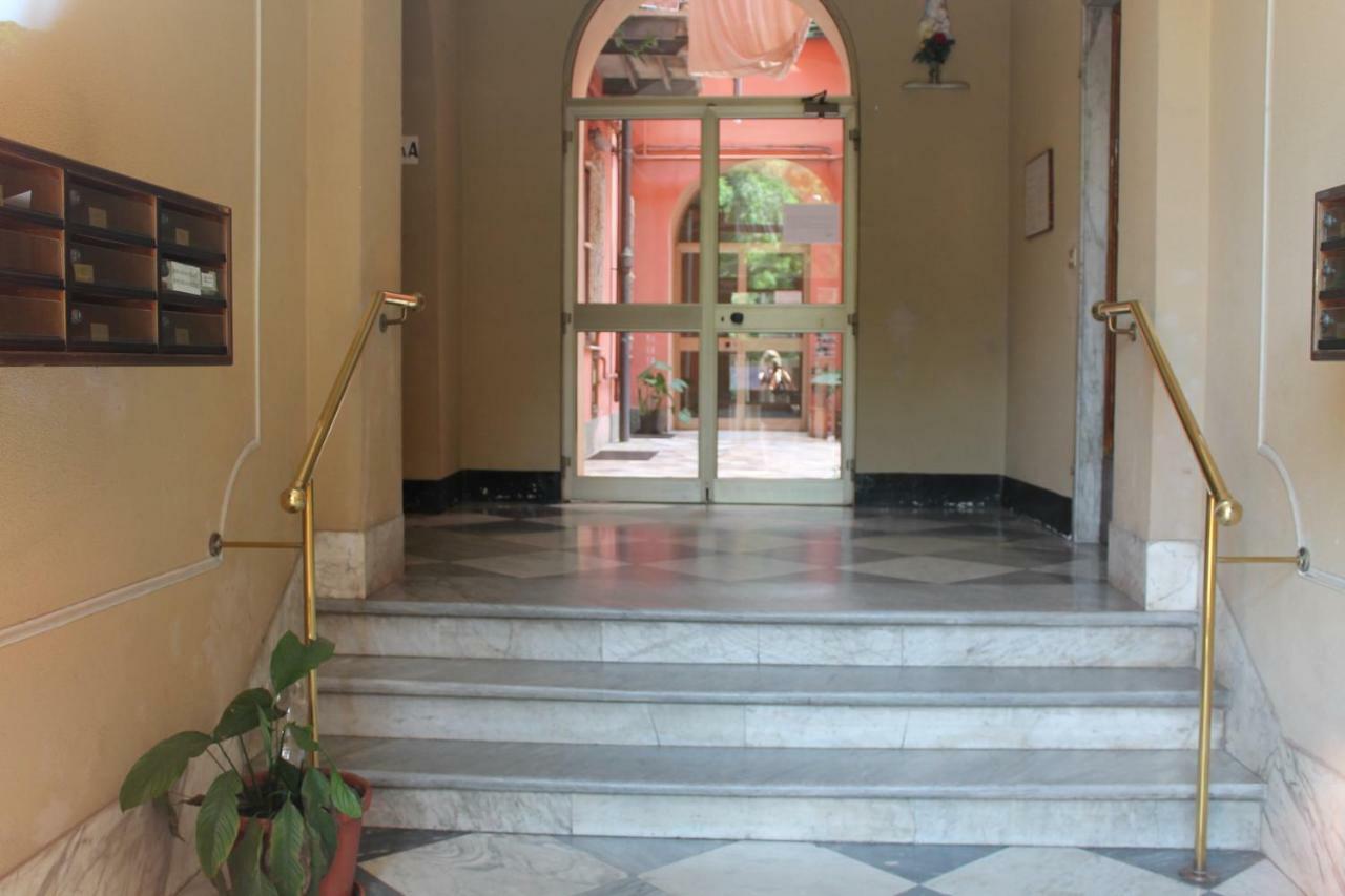 ג'נובה Appartamento In Centro Zona Fiera,Davanti Al Galliera מראה חיצוני תמונה