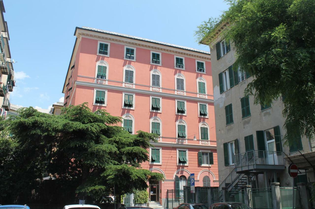 ג'נובה Appartamento In Centro Zona Fiera,Davanti Al Galliera מראה חיצוני תמונה