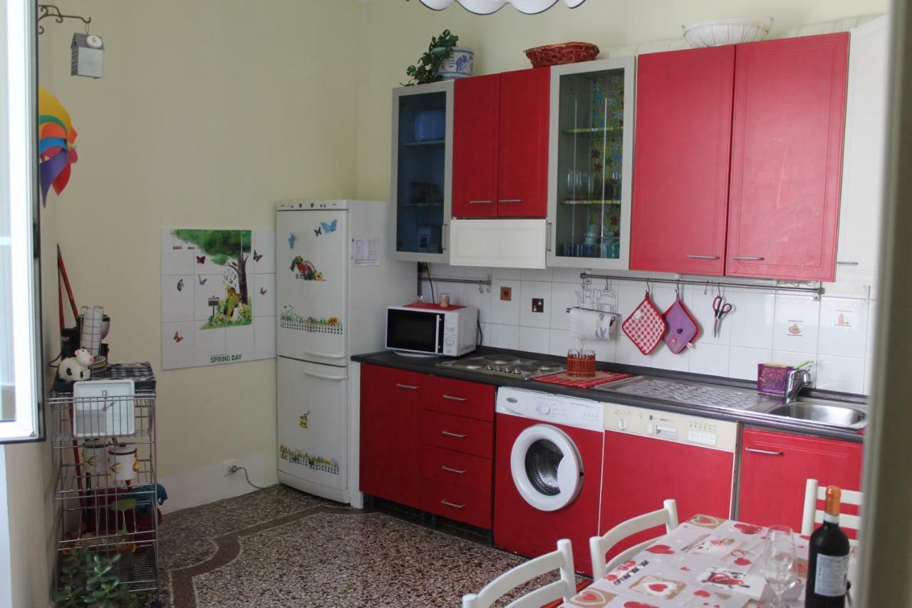 ג'נובה Appartamento In Centro Zona Fiera,Davanti Al Galliera מראה חיצוני תמונה