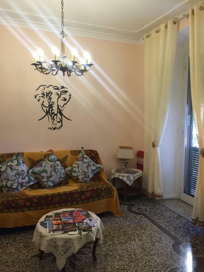 ג'נובה Appartamento In Centro Zona Fiera,Davanti Al Galliera מראה חיצוני תמונה