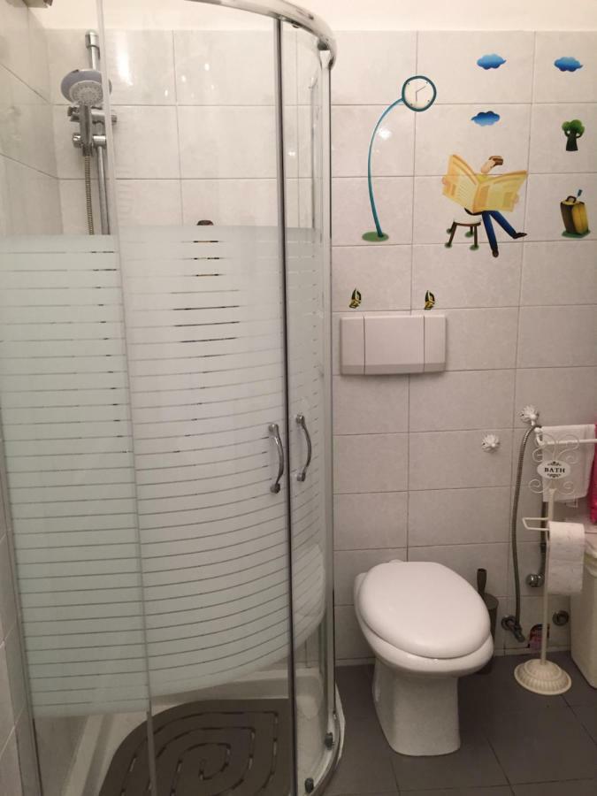 ג'נובה Appartamento In Centro Zona Fiera,Davanti Al Galliera מראה חיצוני תמונה